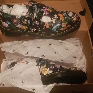 Darcy Floral Dr. Martens